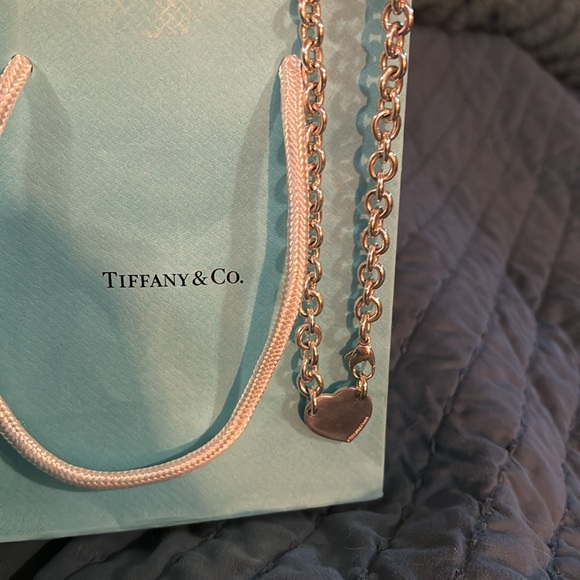 Tiffany & Co. Return to Tiffany®
Heart Tag Chain Link Choker, EUC - Picture 7 of 10